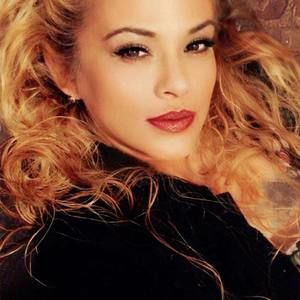 Meet your Posher, Dora